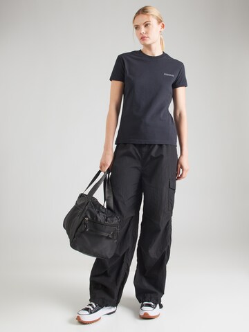 NAPAPIJRI T-shirt 'S-BLANCHE' i svart