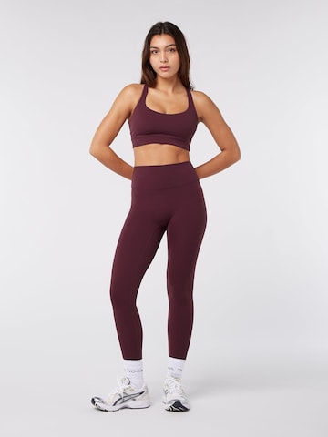 YO-GAYA Skinny Leggings‌ in Rot: Vorderseite