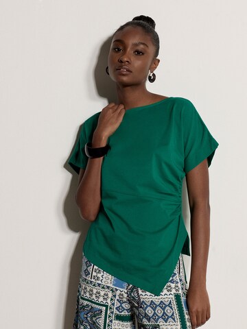 Apricot Shirt ' ' in Green: front