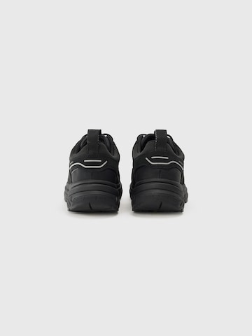 Baskets basses SALAMANDER en noir