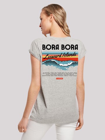 T-shirt 'Bora Bora Leewards Island' F4NT4STIC en gris : devant