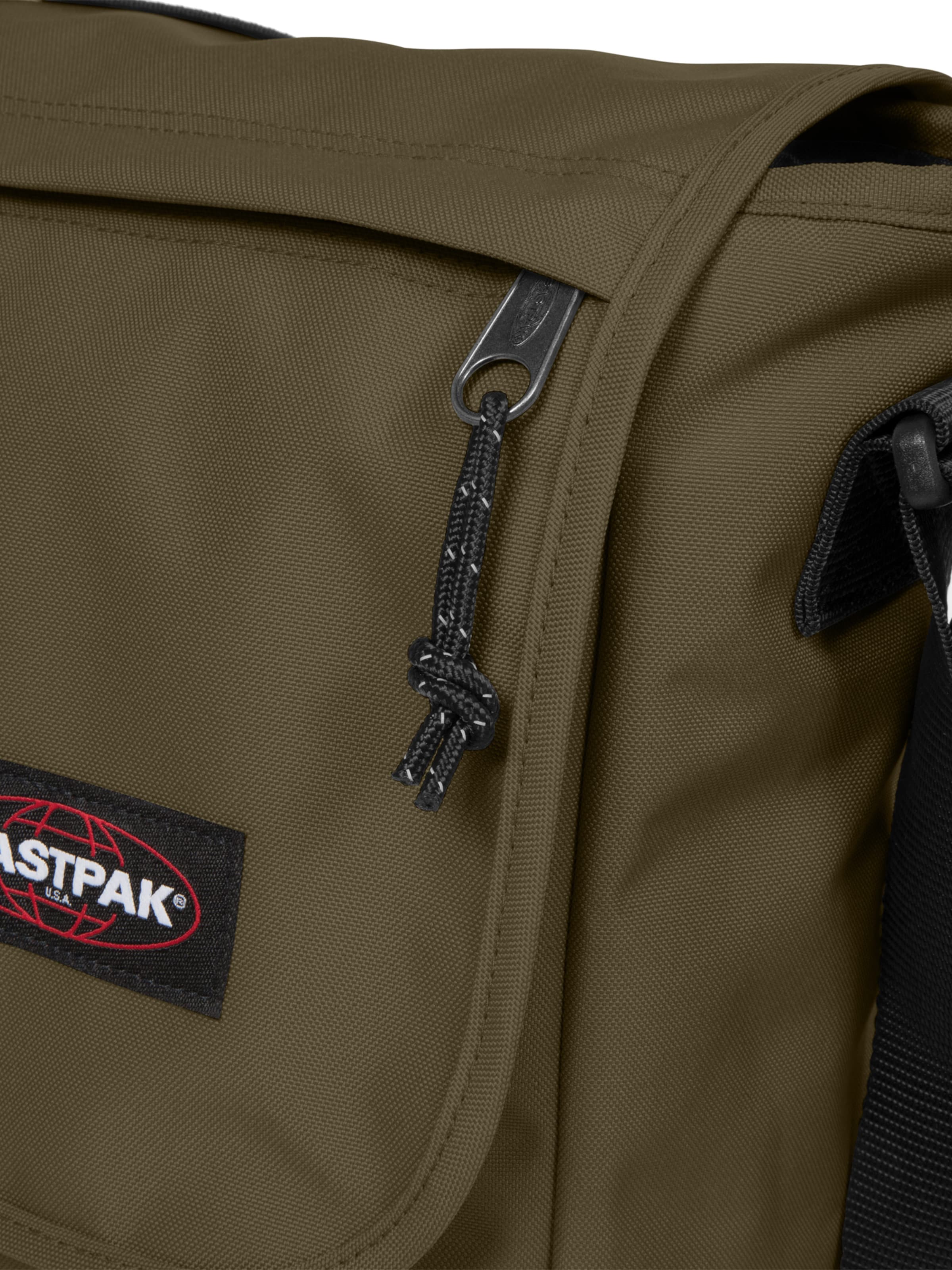 EASTPAK Чанта през рамо „Messenger“ 'Delegate +' в зелено