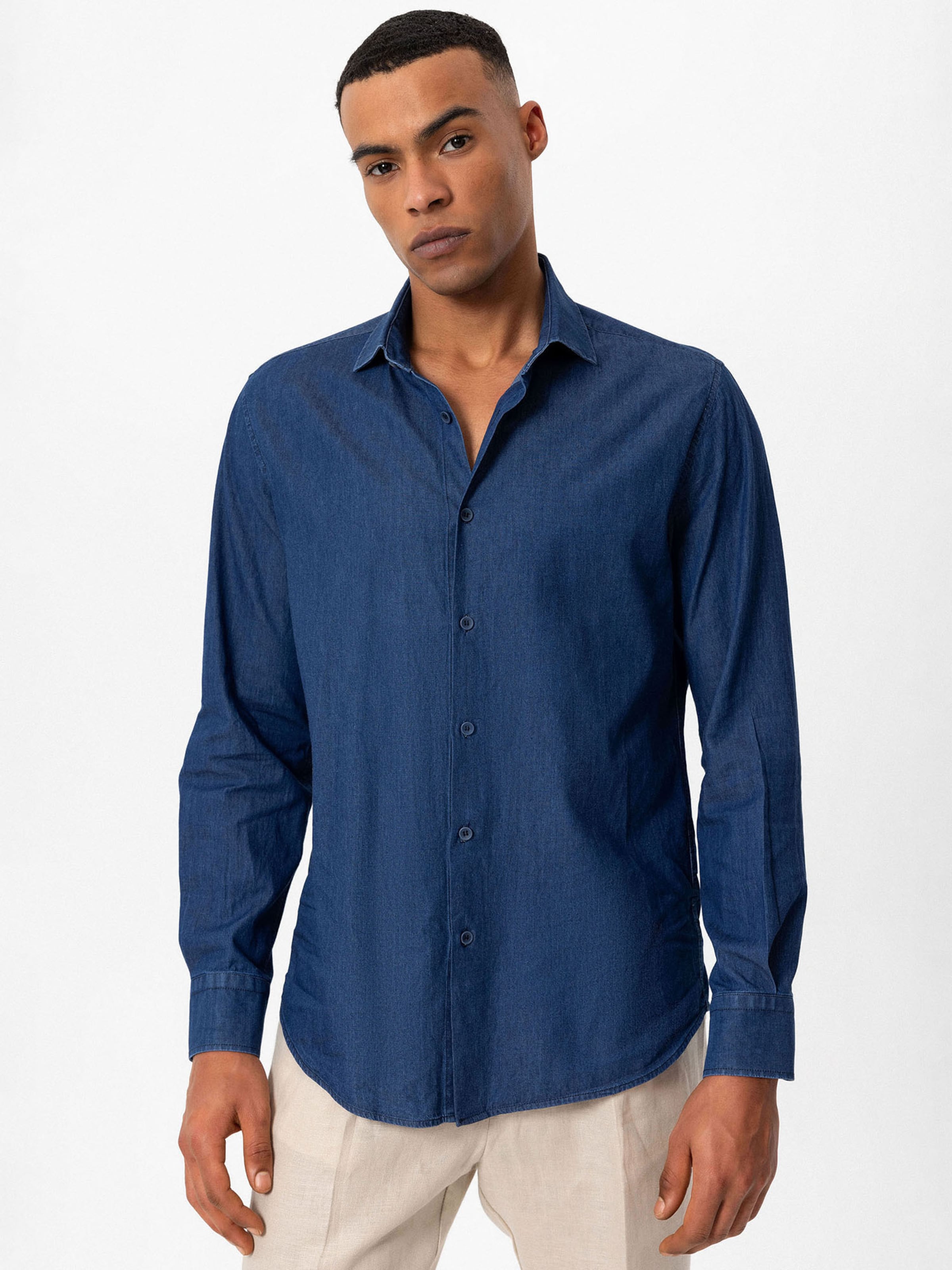 Antioch Regular fit Button Up Shirt in Blue: front