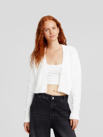 Bershka Knit Cardigan in White: front