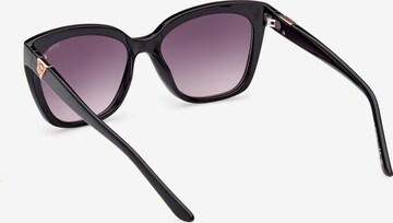 GUESS Sonnenbrille in Schwarz