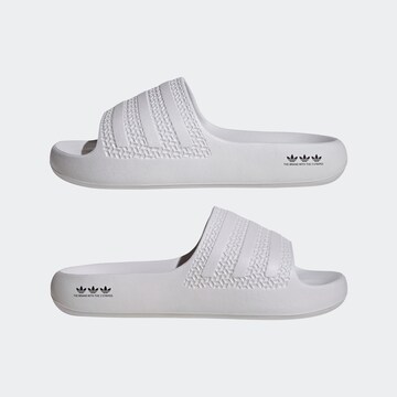 ADIDAS ORIGINALS Rantakengät 'Adilette Ayoon' värissä harmaa