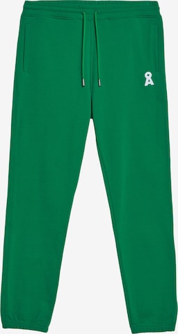 ARMEDANGELS Tapered Broek in Groen: voorkant