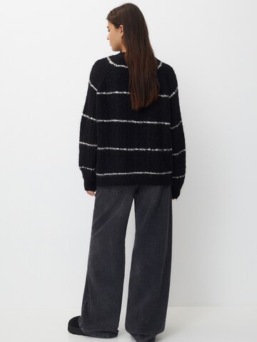 Pull&Bear Sweater in Black