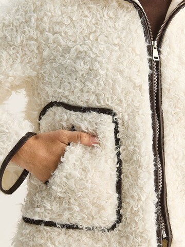 Bianco Lucci Between-season jacket in White