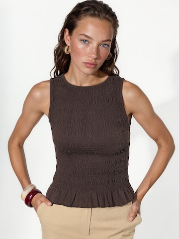 Busem - Blusa em castanho: frente