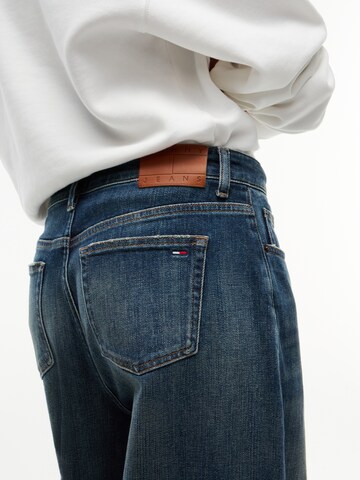 mėlyna Tommy Jeans Barrel Džinsai 'JEANIE'