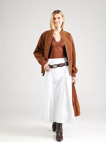 Tricou body 'Maithe' de la ABOUT YOU pe maro