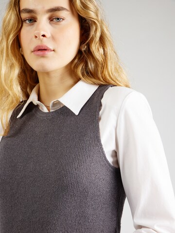 VERO MODA Knitted Top 'EDDIE' in Grey