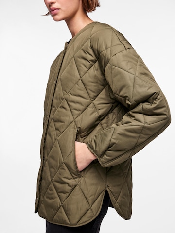 PIECES Between-Season Jacket 'STELLA' in Green