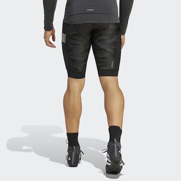 ADIDAS PERFORMANCE Slimfit Sportshorts in Schwarz