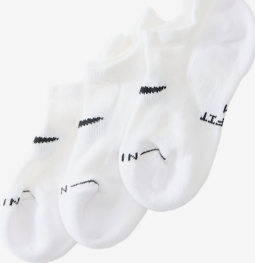 Nike Sportswear Sukat värissä valkoinen: etupuoli