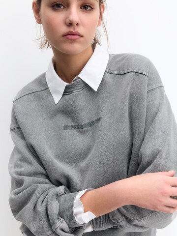 Sweat-shirt Pull&Bear en gris