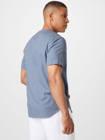 HOLLISTER - Ajuste regular Camisa en azul