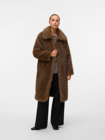 VERO MODA Vinterfrakke 'VMGLORIA' i brun: forside