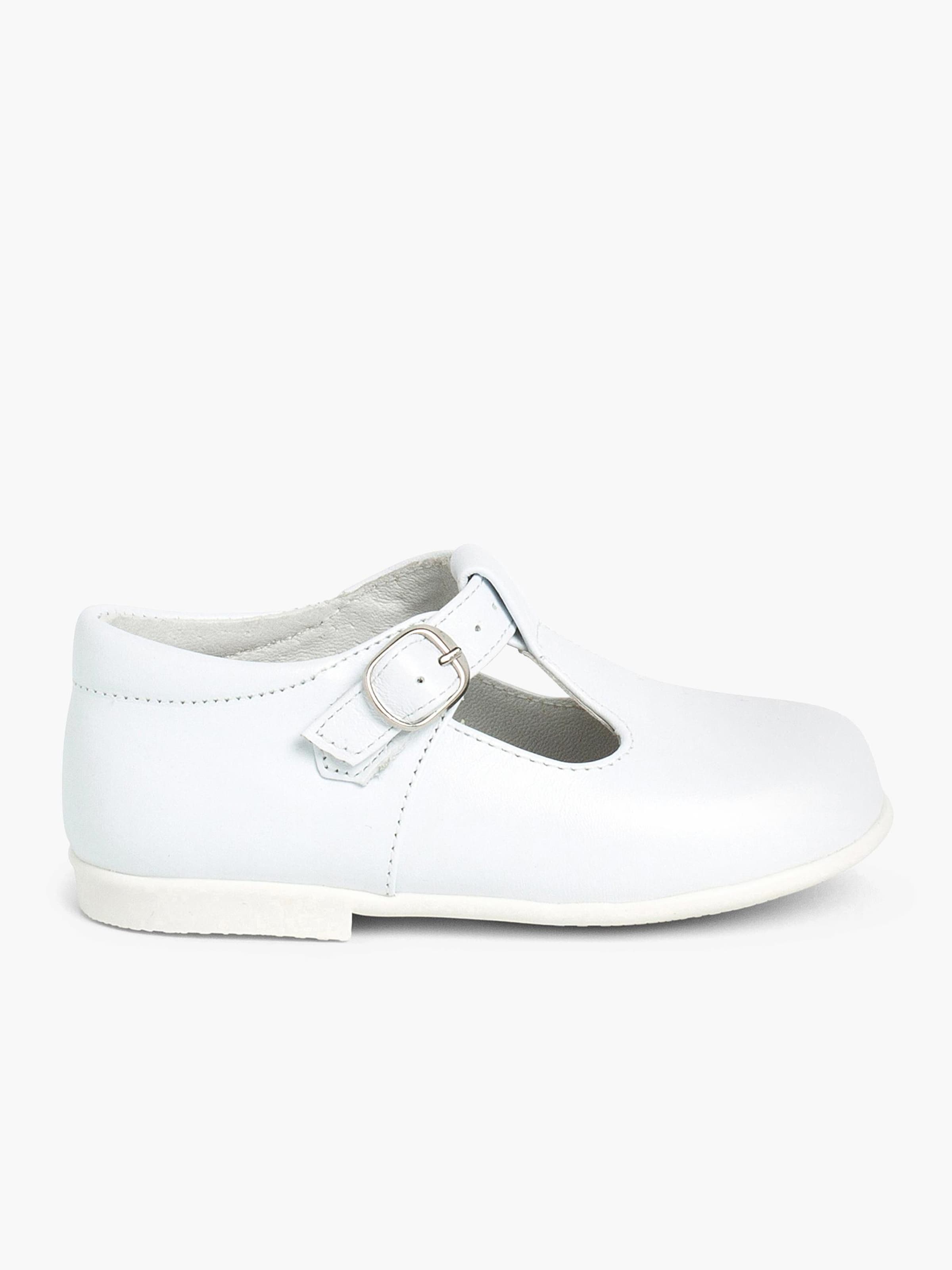 Chaussure basse Pisamonas en blanc