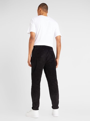 Regular Pantalon à pince TOPMAN en noir