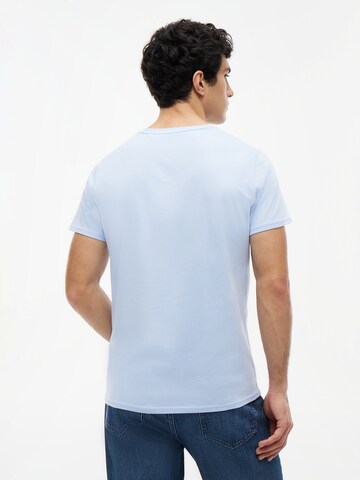 Tommy Jeans Тениска в синьо