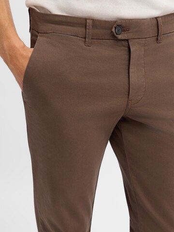 Coupe slim Pantalon chino 'Dylan' Finshley & Harding en gris
