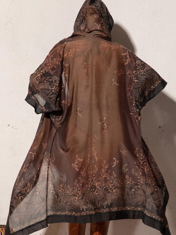 JIORO Kimono 'SECRET GARDEN' in Brown