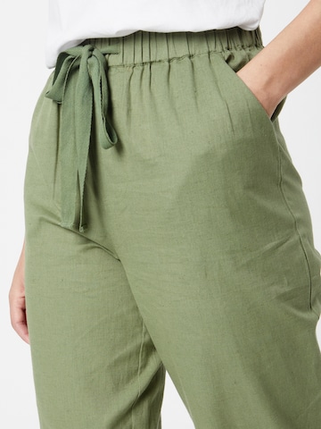 Loosefit Pantalon Dorothy Perkins en vert