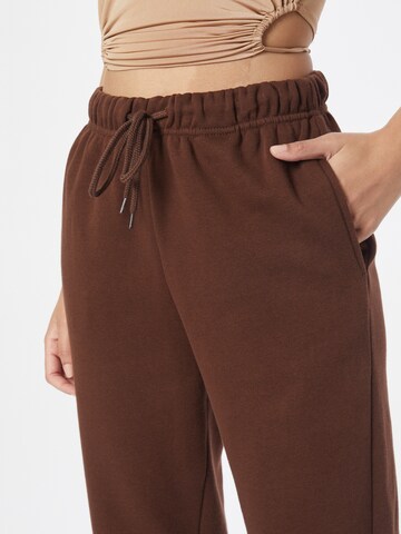 PIECES Tapered Hose 'Chilli' in Braun