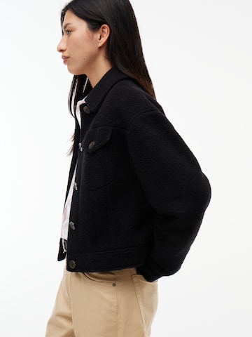 melns Tommy Jeans Starpsezonu jaka