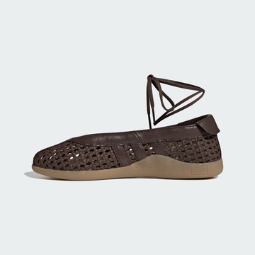 Ballerina 'Taekwondo Mei' di ADIDAS ORIGINALS in marrone