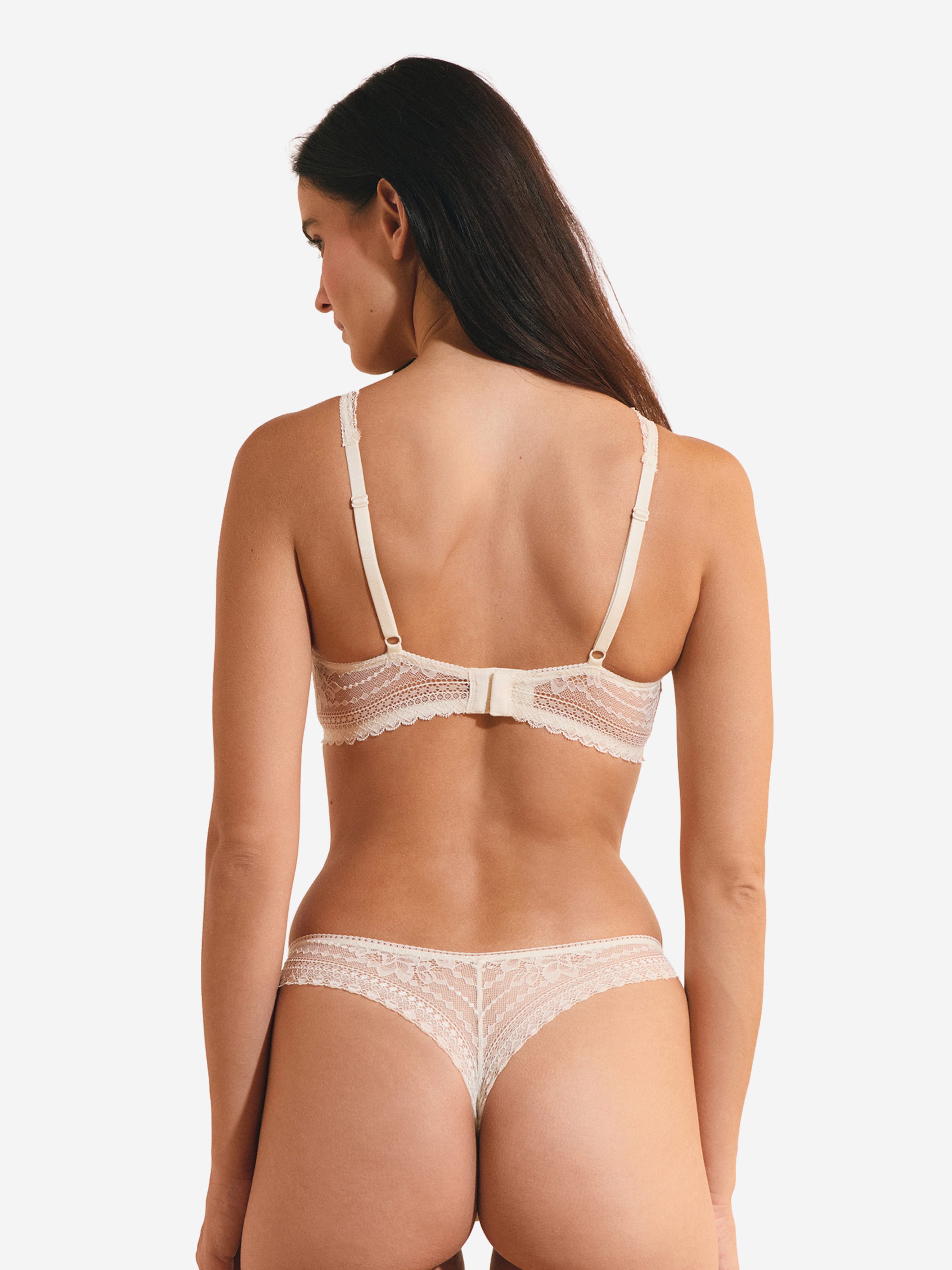 ETAM Triangel N°3 – Push-up-BH in Wickeloptik 'PANAMA' in Weiß