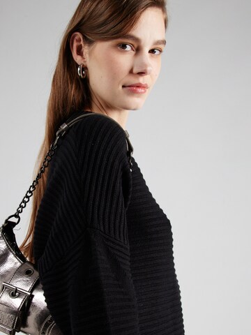 s.Oliver Sweater in Black