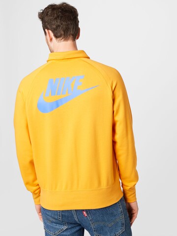 Nike Sportswear Sweatshirt in Yellow