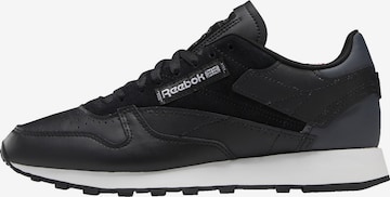 Baskets basses Reebok en noir : devant