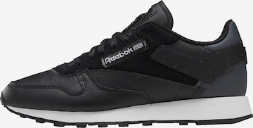 Reebok Classics Platform trainers in Black: front