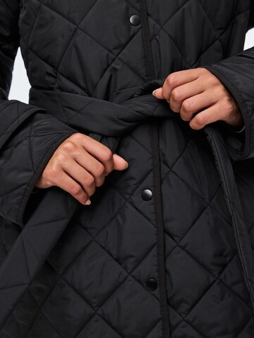 Giacca invernale di PIECES in nero