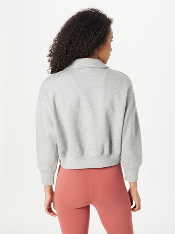 Nike Sportswear Sweatshirt in Grey