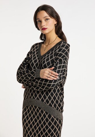 faina Sweater in Black: front