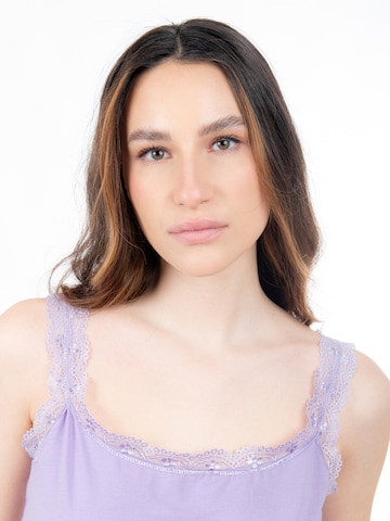 Top di Influencer in lilla