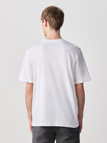 T-Shirt Next en blanc