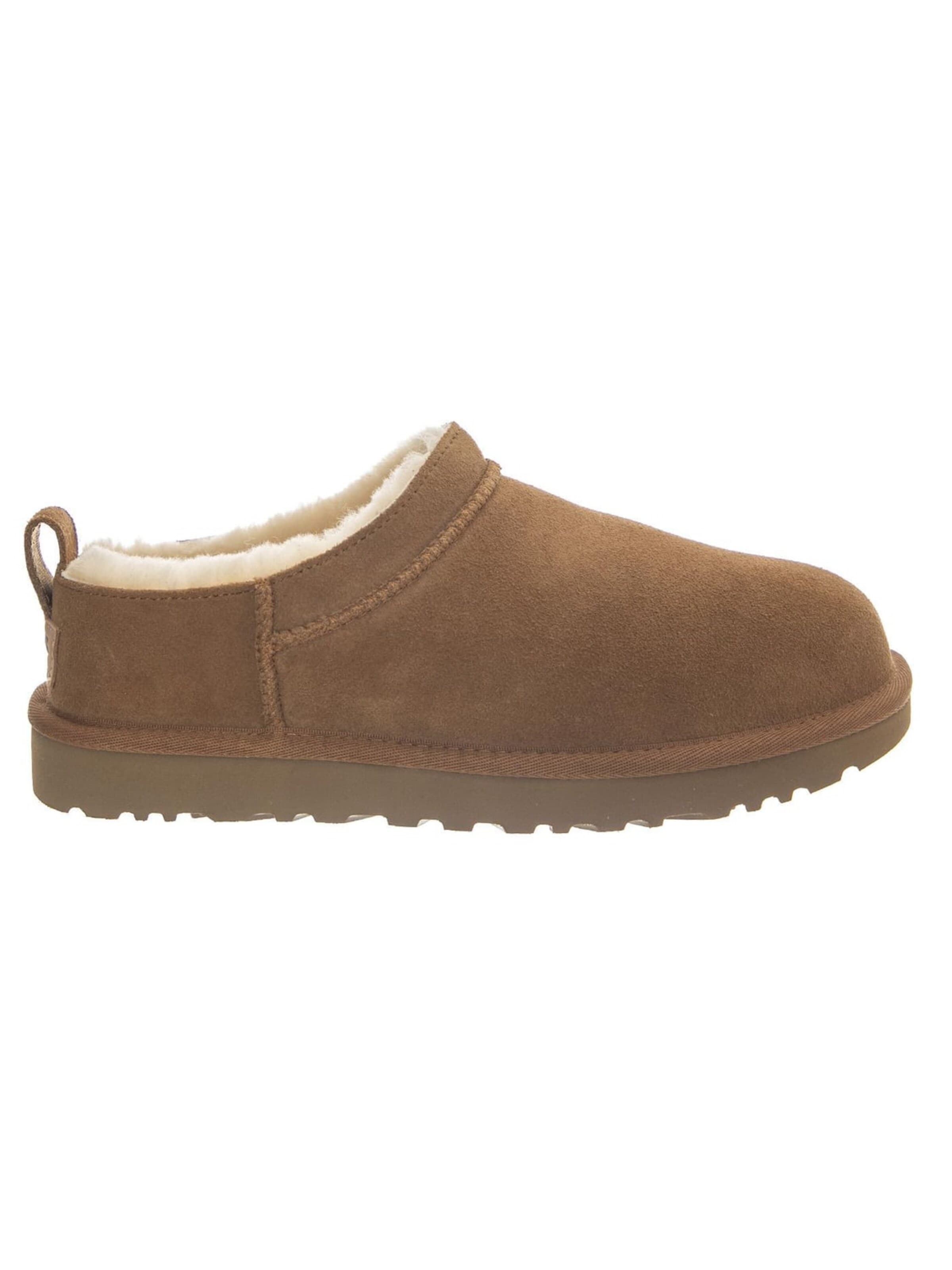 Slip on 'W CLASSIC MICRO CHESTNUT' UGG en marron : devant