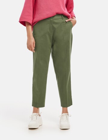 SAMOON Loose fit Pleat-front trousers in Green: front