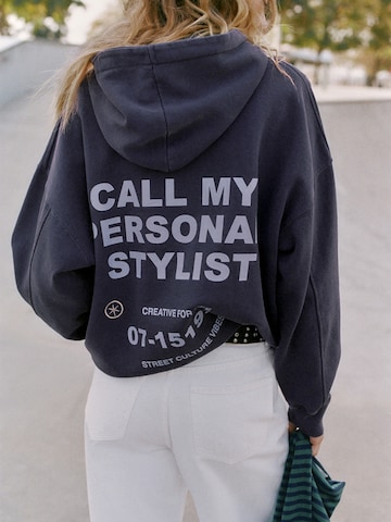 Bluză de molton 'PACIFIC CALL MY' de la Pull&Bear pe albastru