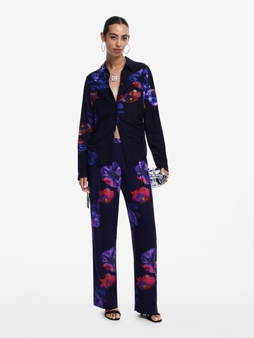 Desigual Loosefit Élére vasalt nadrágok - fekete