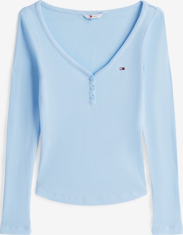 Tricou de la Tommy Jeans pe albastru: față