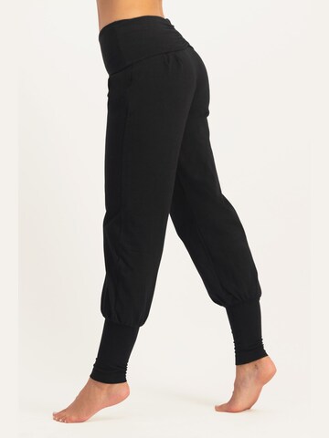 Urban Goddess Yoga & Activewear Loosefit Haremshose 'Devi Yoga und Pilates Harem' in Schwarz