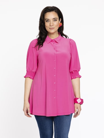 Yoek Blouse in Roze: voorkant