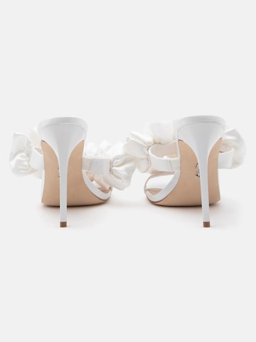 STEVE MADDEN Čevlji s peto 'Aalina' | bela barva